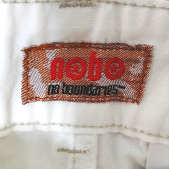 Vintage Y2K No Boundaries Bermuda Shorts Juniors 7 NWT Low Rise Deadstock Denim - Picture 7 of 10